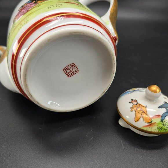 Vintage Japanese Kutani Teapot With Hand-Painted Geisha Garden Design JE412 - Picture 8 of 10